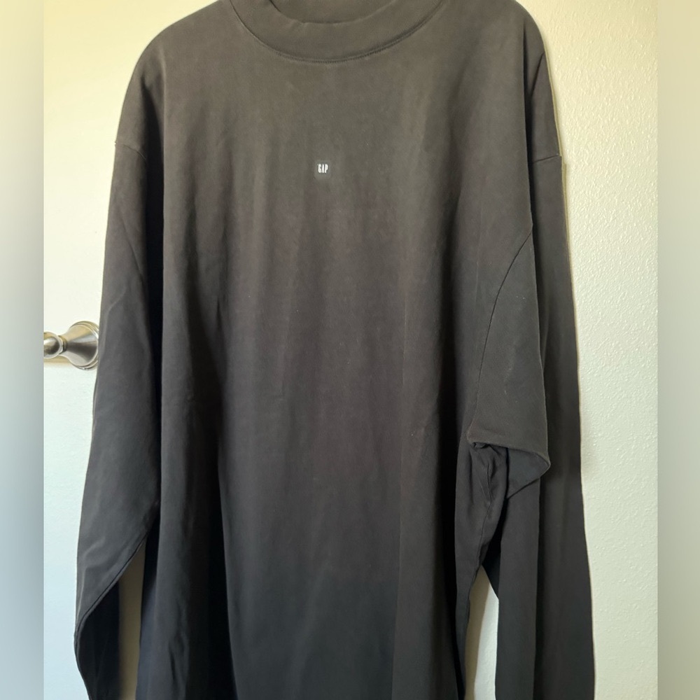 YZY GAP Men's Long Sleeve oversized Black Tee